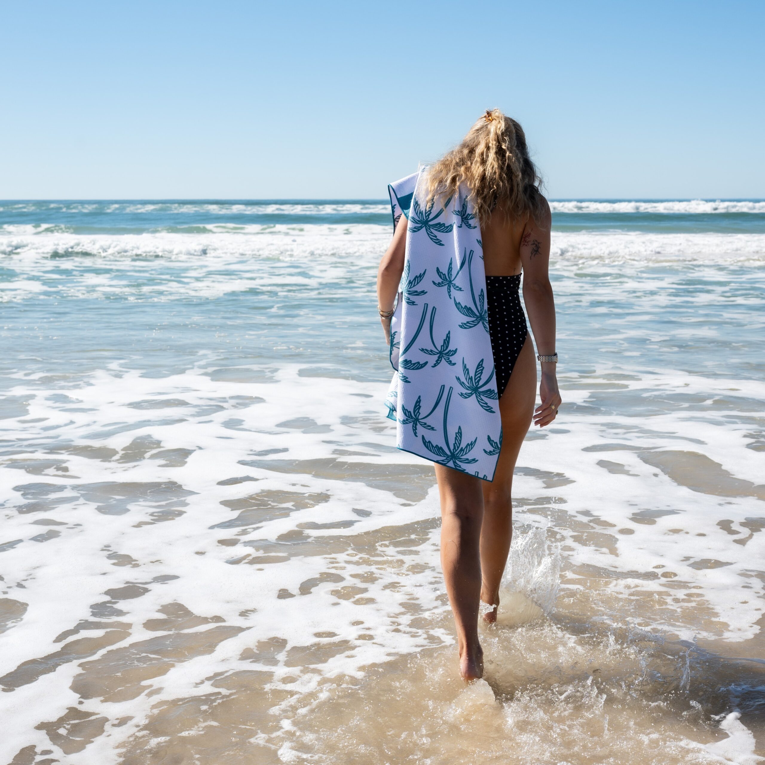 **PRE-ORDER** Jeffos Nakie Sand Free Towel - Image 3